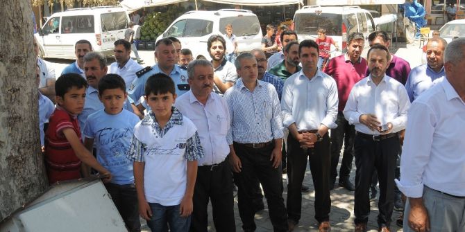 15 Temmuz Anı Defteri Cumhuriyet Meydanına Konuldu