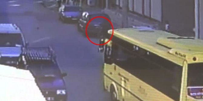 Yola Kaçan Topun Peşinden Koşan Kız Halk Otobüsünün Altında Kaldı