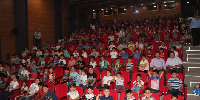 Öğrenciler 15 Temmuz Konulu Belgesel İzledi