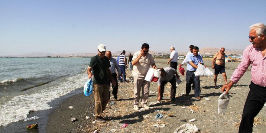 Muhtarlardan Van Gölü Kirliliğine Tepki