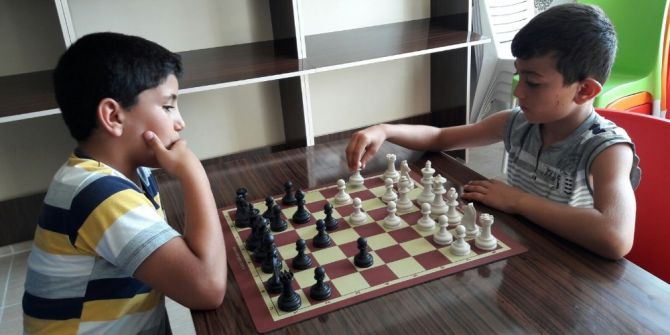 Ceylanpınarlılardan Satranç Turnuvasına Yoğun İlgi