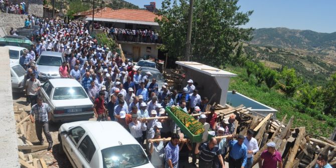 Kalp Krizi Geçiren Muhtar Hayatını Kaybetti