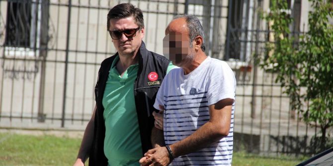 Öğretmen Baba Ve Üniversite Öğrencisi Oğlu Uyuşturucu Ticaretinden Tutuklandı