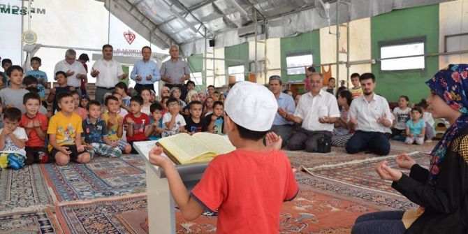 Kur’an Kursu Öğrencileri 15 Temmuz Şehitlerini Andı