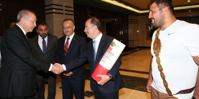 Cumhurbaşkanı Erdoğan’a Kırkpınar Daveti