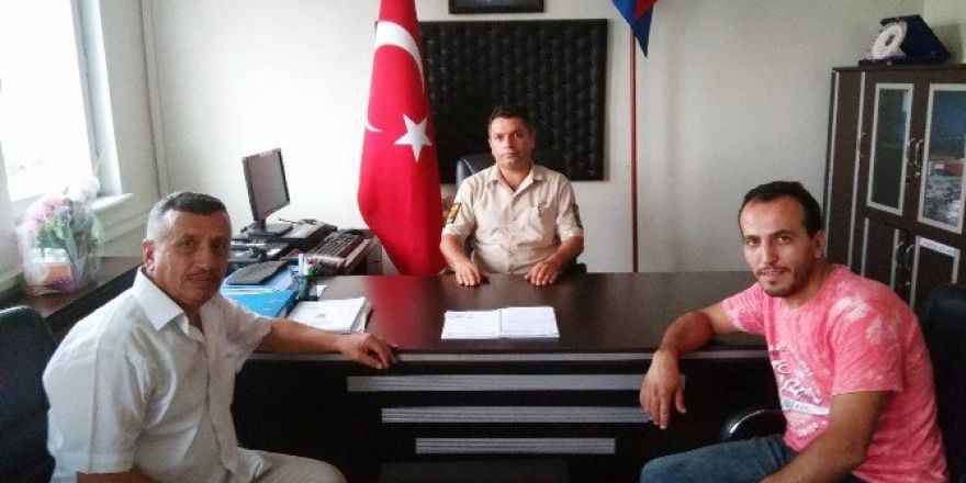 Gazetecilerden İlçe Jandarma Komutanı Hakan Özgül’e ’Hayırlı Olsun’ Ziyareti