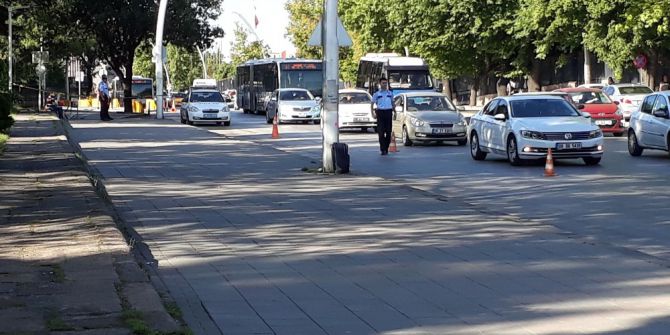 Tbmm Önünde Bomba Paniği