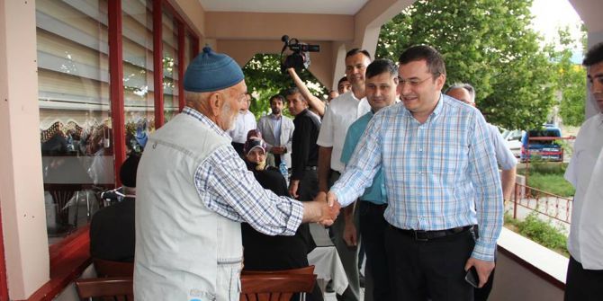 Şehit Aileleri Ve Gaziler Onuruna Yemek Verdiler