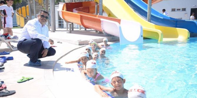 Başkan Yağcı, Su Eğlence Dünyası’nda Çocuklarla Bir Araya Geldi