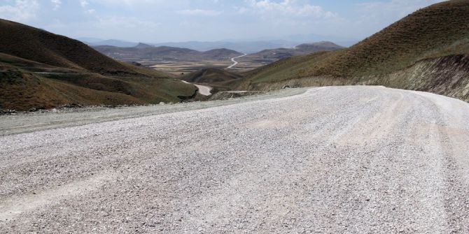 Akşit Mahallesi’nde Yol Çilesi Bitti