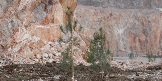 Taş Ocağına Yeşil Gerdanlık