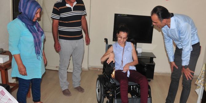Mersinli Ceren Akülü Sandalyesine Kavuştu