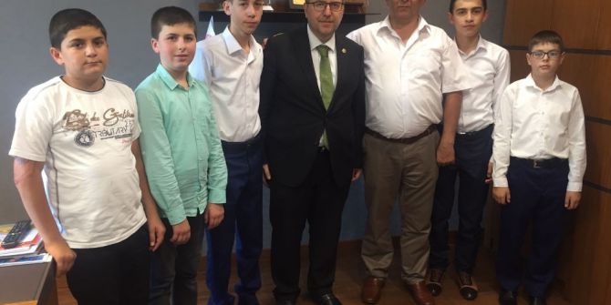 Hafızlık Talebelerinden Milletvekili Eldemir’e Ziyaret