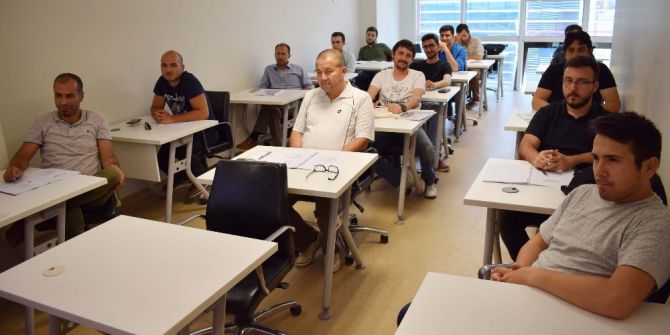 Mmo Şantiye Şeflerini Eğitiyor