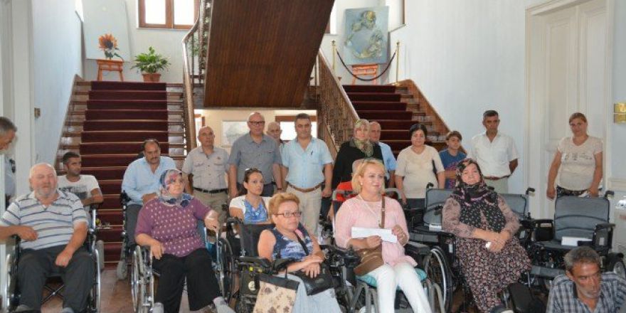 Engelsiz Süleymanpaşa İçin Tekerlekli Sandalye Dağıtımı