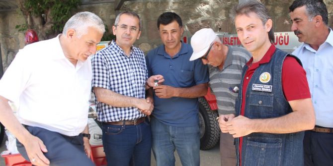 Tosya’da 4 Köye Yangın Söndürme Tankeri Verildi