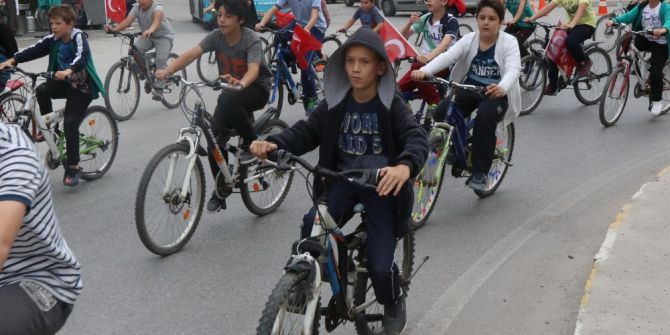 Akhisarlı Bisikletçiler Pedallarını 15 Temmuz İçin Çevirecek