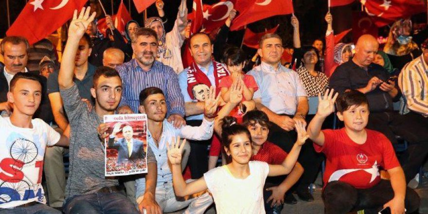 Amasyalı Demokrasi Şehitlerinin İsimleri Okullarda Yaşatılacak