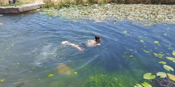 Gaziantep’te Sıcaktan Bunalan Gençler Karapınar Gölüne Koşuyor