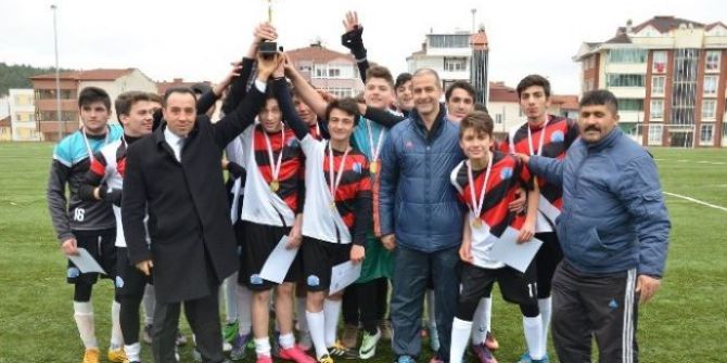 Bilecik’te Hakem Ve Görevliler Aylardır Yol Ve Müsabaka Ücretlerini Alamıyor