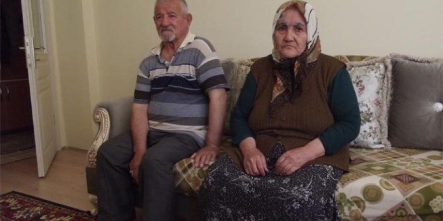Yaşlı Çifti ’Savcıyım’ Diyerek Dolandırdılar