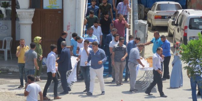 Edremit’te Şehitler Anısına Simit Ve Gül Lokumu Dağıtıldı