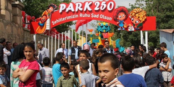 Başkale’de Şehitler Anısına Parka “Park 250” İsmi Verildi