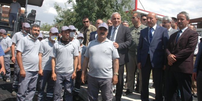 Van’da 1,1 Milyon Tl’lik Yol Çalışması