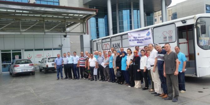 Hastane Çalışanları 15 Temmuz Şehitleri İçin Kan Verdi