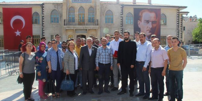 Şehit Ailesinden Alınan Türk Bayrağı Cumhurbaşkanı Erdoğan’a Teslim Edilecek