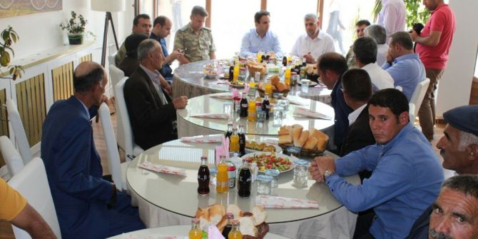 Çaldıran’da Şehit Aileleri Ve Gaziler Onuruna Yemek Verildi