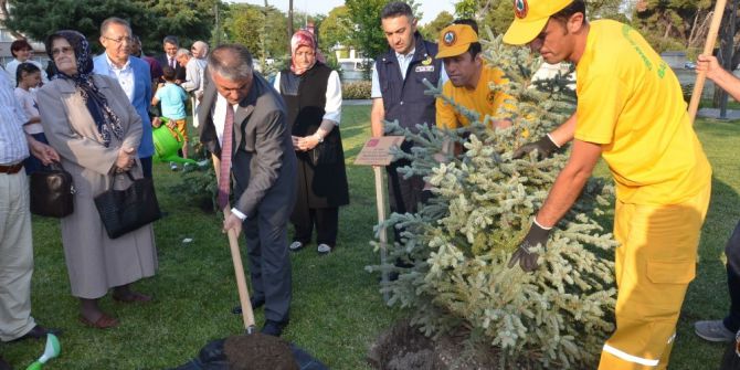 Balıkesir’de 15 Temmuz Şehitleri Anısına Fidan Dikildi