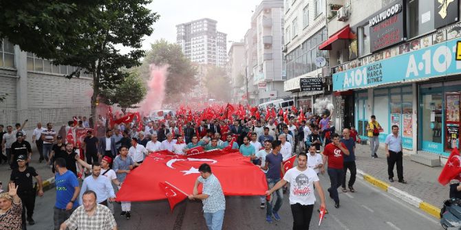 Gaziosmanpaşa’da 15 Temmuz Yürüyüşü