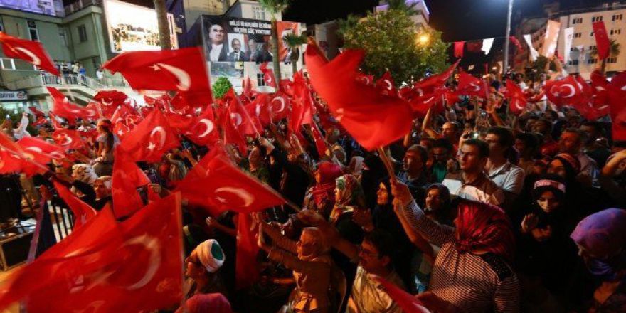 Demokrasi Nöbetinde Muhteşem Final