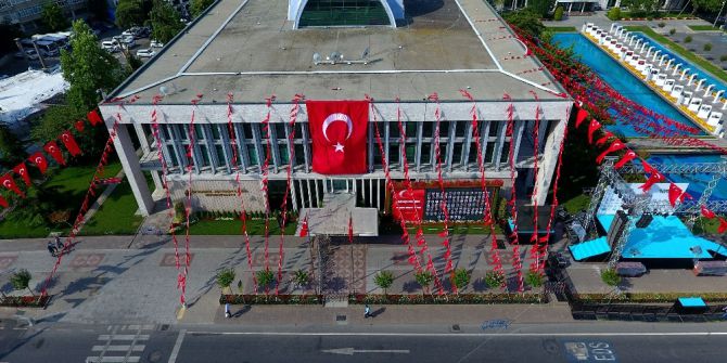 15 Temmuz’un Yıldönümünde Saraçhane’deki Hazırlıklar Havadan Görüntülendi