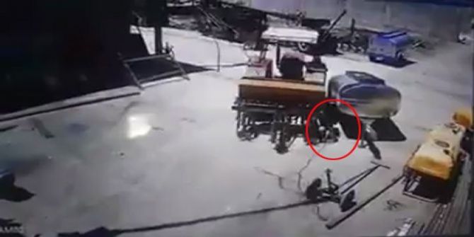 Traktörün Tamirciyi Ezmesi Kamerada