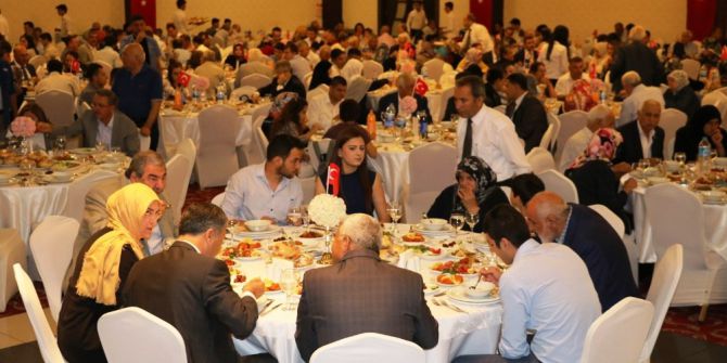 Gaziantep Protokolü Şehit Yakınlarıyla Bir Araya Geldi