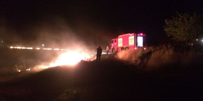 Gündüz Söndürülen Yangın Gece Yeniden Başladı