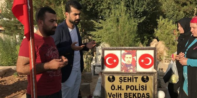 Ak Parti Gençlik Kolları Başkanlığı’ndan Şehitlik Ziyareti