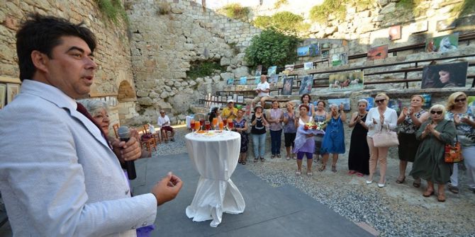 Foça’da “Beş Kapılı” Sanat Galerisi