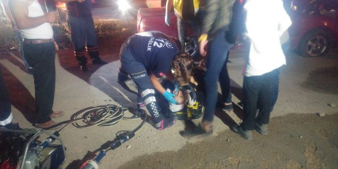 Minibüsle Otomobil Çarpıştı: 7 Yaralı