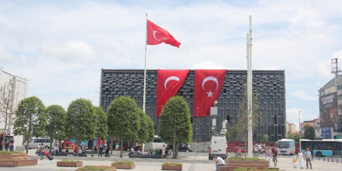Taksim Meydanı Bayraklarla Donatıldı