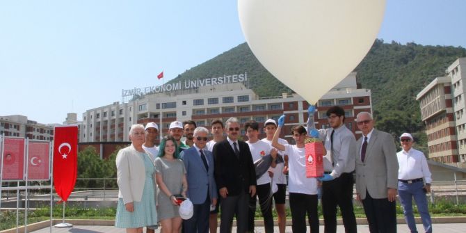 15 Temmuz Şehitleri İçin Yüksek İrtifa Balonu Havalandı