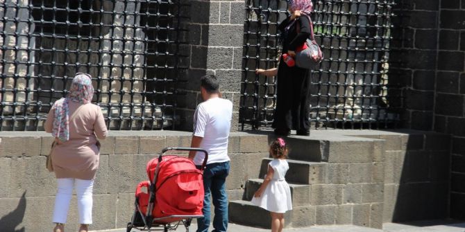 Diyarbakır’da Kpss Öğrencileri Türbelere Akın Etti