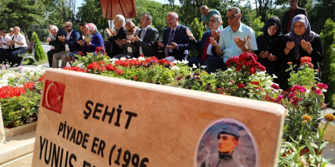 Ato’dan Şehitliklere Ziyaret