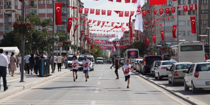 15 Temmuz Şehitleri Anısına Halk Koşusu Yapıldı