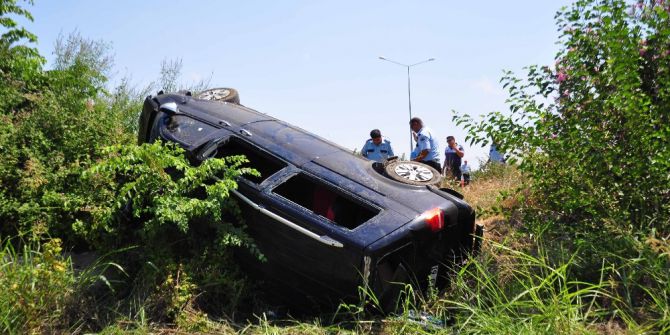 Manavgat’ta Tur Minibüsü Şarampole Uçtu: 9 Yaralı