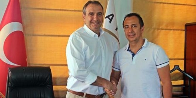 Ayvalıklı Voleybol Antrenörü Oğuz Milli Takıma Seçildi