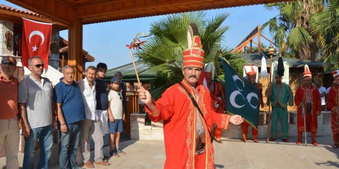 15 Temmuz Şehidi Mehteran Eşliğinde Anıldı