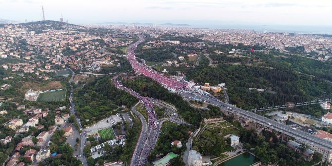 15 Temmuz Şehitler Köprüsü Girişinde İnsan Seli